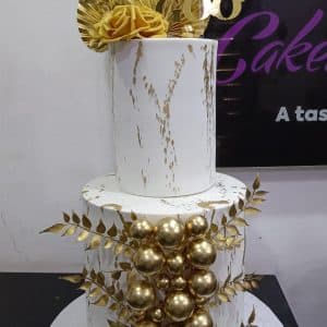 2 Tier Cake (10 & 6 Inch)
