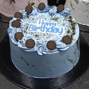 8-Inch One Layer Vanilla & Red Velvet Cake (Whipped Cream)