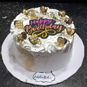 8-Inch One Layer Vanilla & Red Velvet Cake (Whipped Cream)